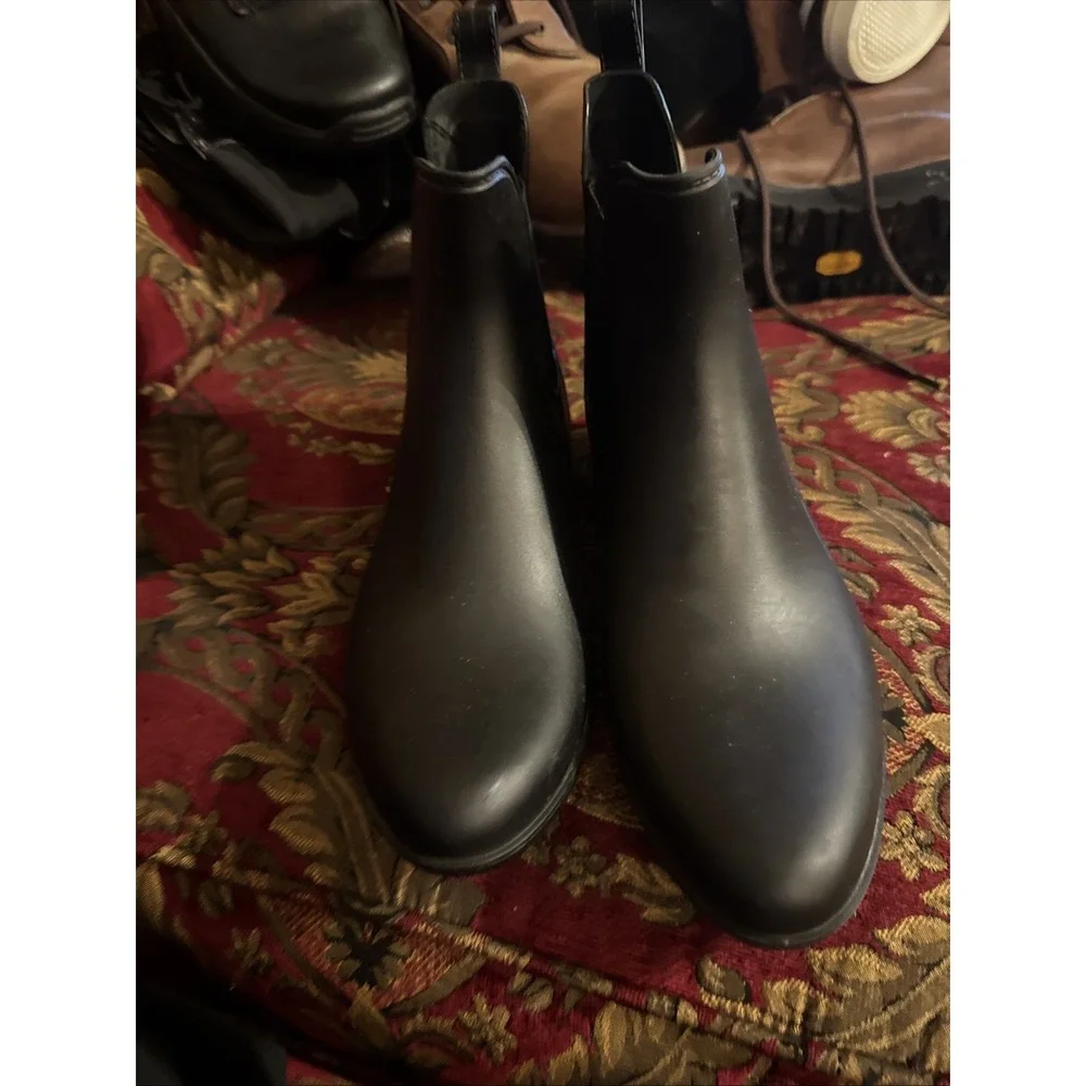 Storm By Cougar Chelsea Boots Black SIZE 10 Rain Boot | Winter Nice